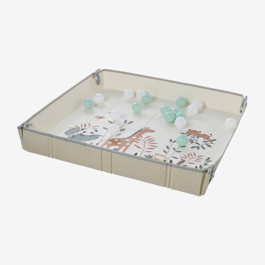 Reversible and foldable floor mattress with balls green