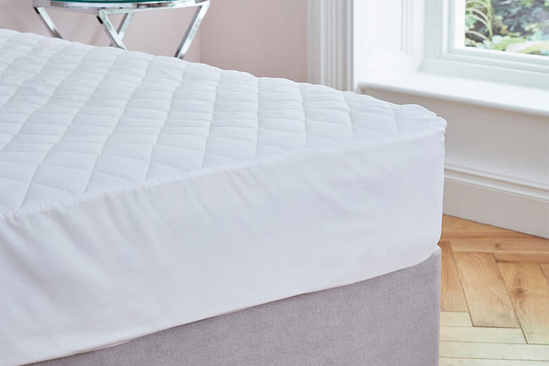 Silentnight Soft as Silk Mattress Protector, Single